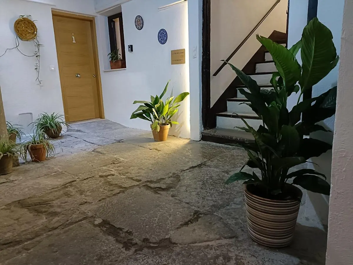 Apartamentos Los Lobos Granada 0*,  Spanien
