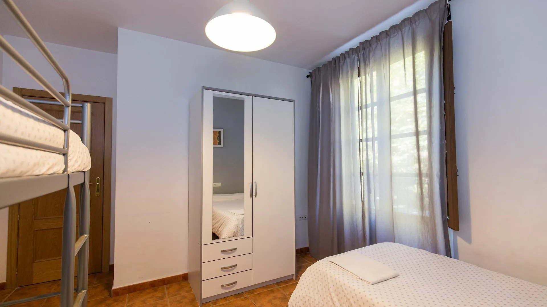 Apartamentos Los Lobos Granada 0*,  Spain